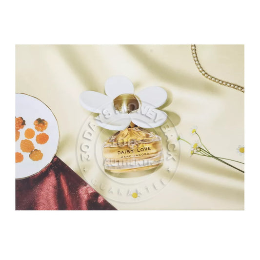 Marc Jacobs Daisy Love Eau De Toilette 3 Pcs Gift Set For Women